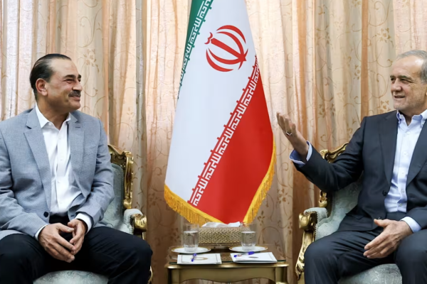<p>Trump afirma que el acuerdo con Irán para reabrir el estrecho de Ormuz está "en gran parte negociado"</p>