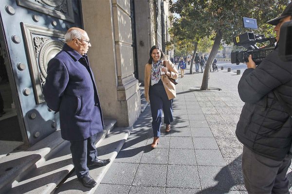 <p>La senadora y presidenta de RN, Andrea Balladares, fue una de las asistentes a la reunión de Hacienda. Foto: Aton.</p>