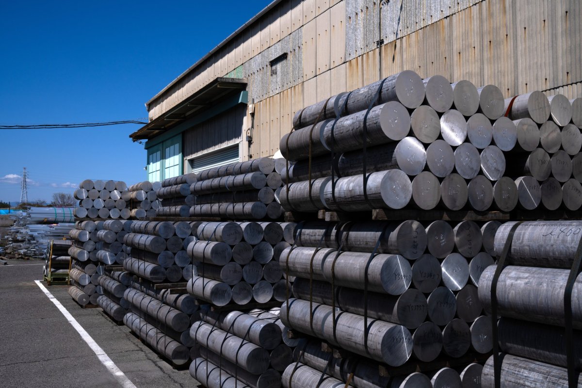 <p>El aluminio alcanza su nivel más alto en cuatro años ante el temor a recortes en la producción china</p>
