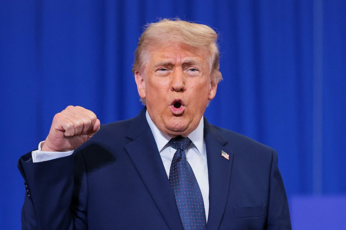 <p>La Casa Blanca ofreció pocos detalles sobre la visita de antemano y Trump tampoco describió los exámenes o pruebas a los que fue sometido. (Foto: Reuters)</p>