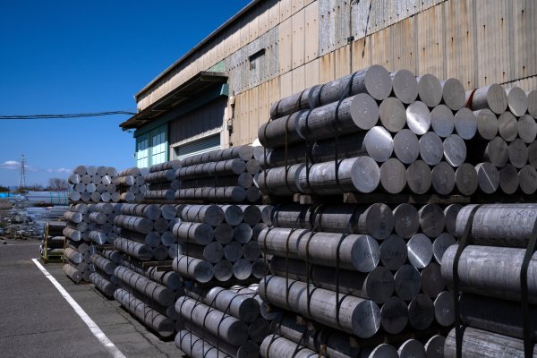 <p>El aluminio alcanza su nivel más alto en cuatro años ante el temor a recortes en la producción china</p>