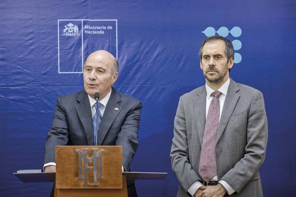 <p>Quiroz toma distancia de acusación constitucional contra Grau y condena colusión denunciada por la FNE contra Pluxee y Edenred</p>