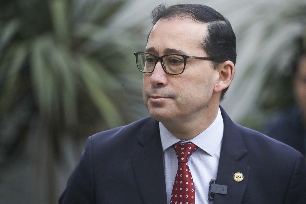 Quién es Aquiles Cubillos, el fiscal a cargo de las dos mayores investigaciones penales de la estatal