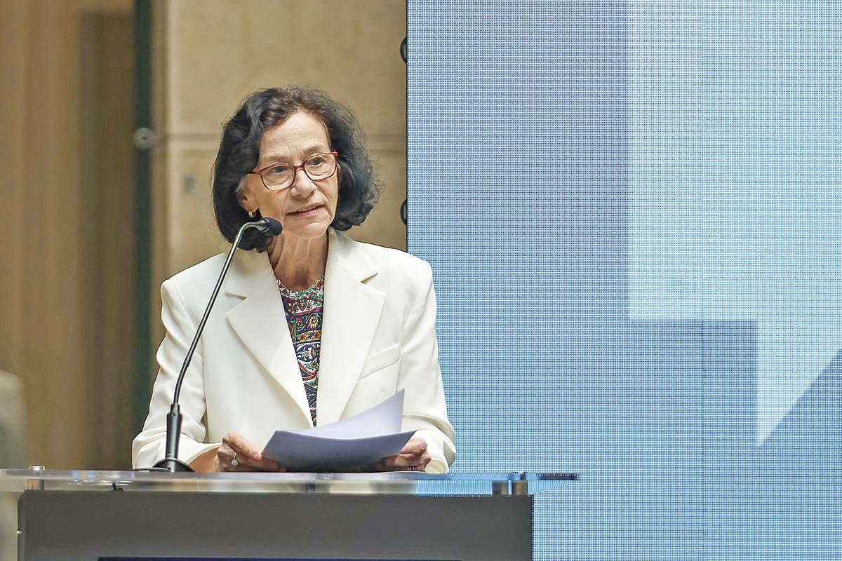 <p>La presidenta del Banco Central, Rosanna Costa, presentará el próximo IPoM a mediados de junio.</p>