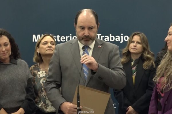 <p>Ahora en DF | Ministro Rau recibe propuesta de más de 30 organizaciones por Sala Cuna Universal</p>