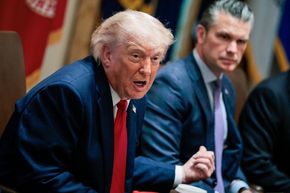 <p>El difícil equilibrio de Trump: negociar con Irán en medio de la presión de los "halcones republicanos"</p>
