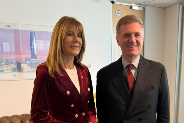 <p>Ximena Rincón, ministra de Energía; y Flavio Cattaneo, CEO de Enel, en su reunión en Chile.</p>