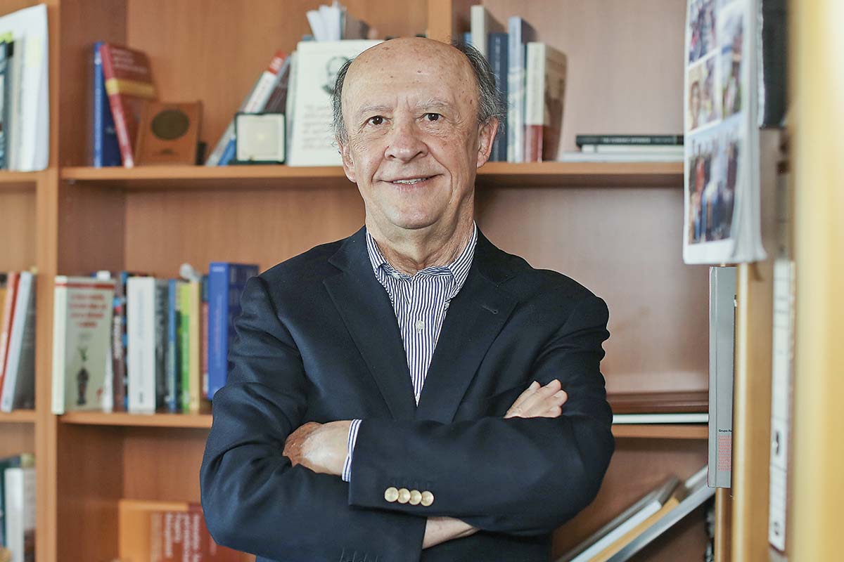 <p>En visita al Biobío, Larroulet aborda rebaja a impuesto corporativo: "La evidencia muestra que los impuestos al capital los termina pagando el trabajador"</p>