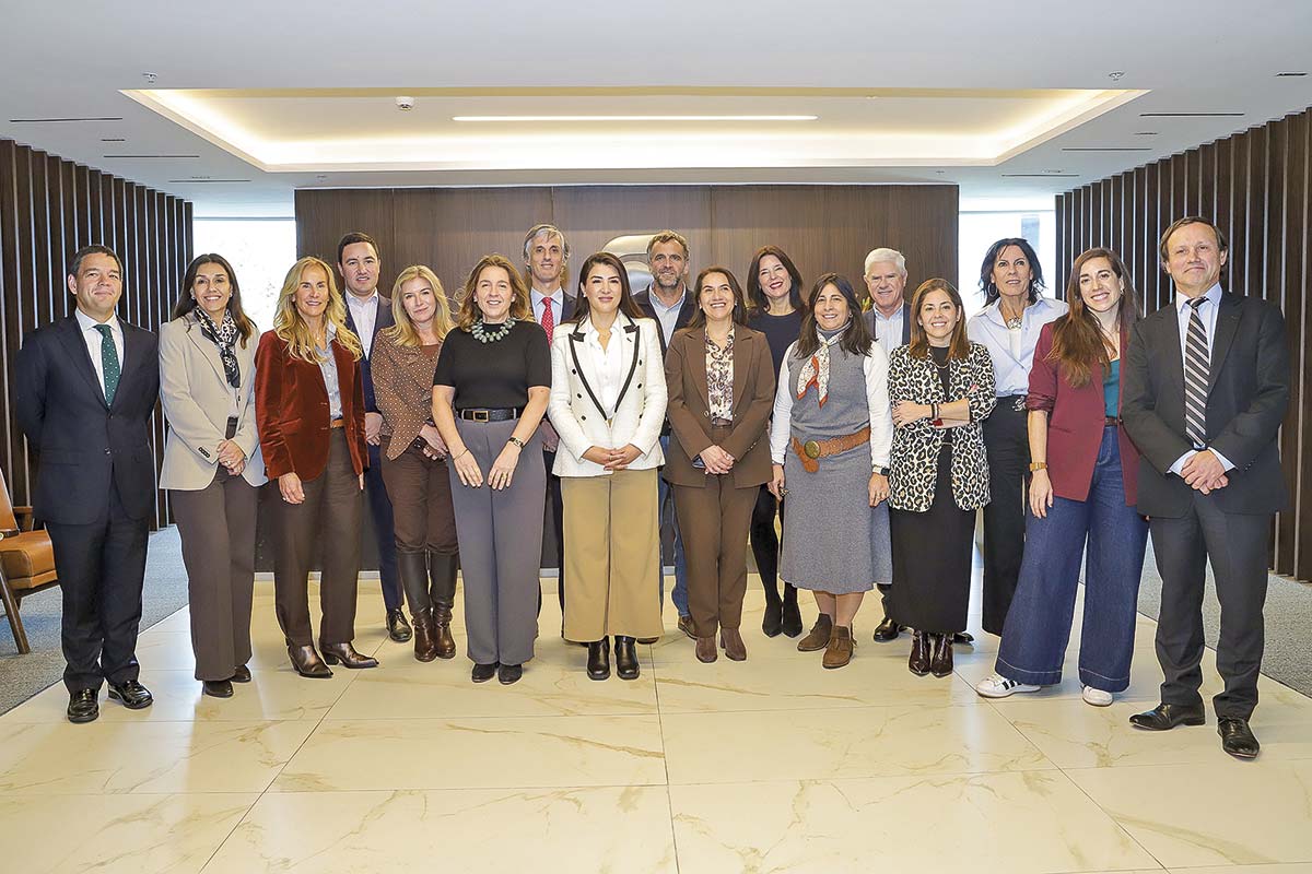 <p>Mujeres Empresarias y Diario Financiero definen a las ganadoras del Premio Ejecutiva del Año 2026</p>