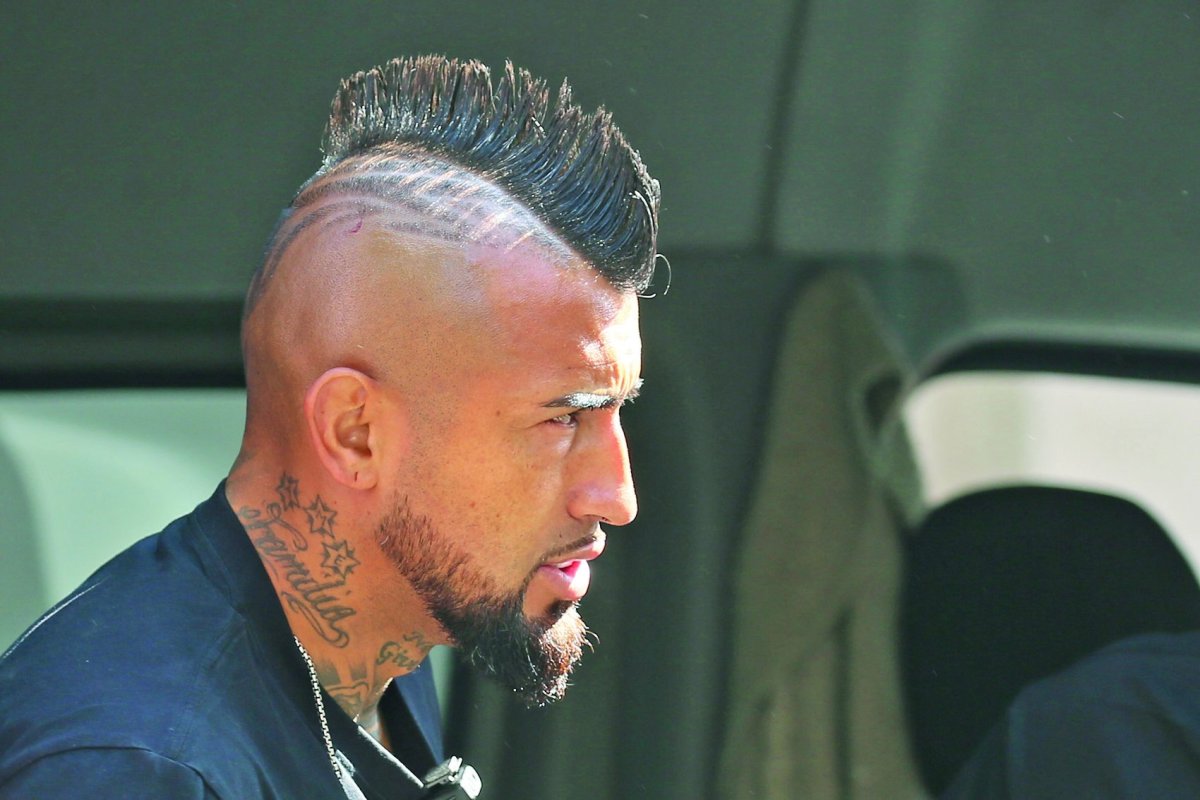 <p>En medio de éxitos en Colo Colo y polémica por robo en casa de cambio: en qué están los negocios de Arturo Vidal</p>