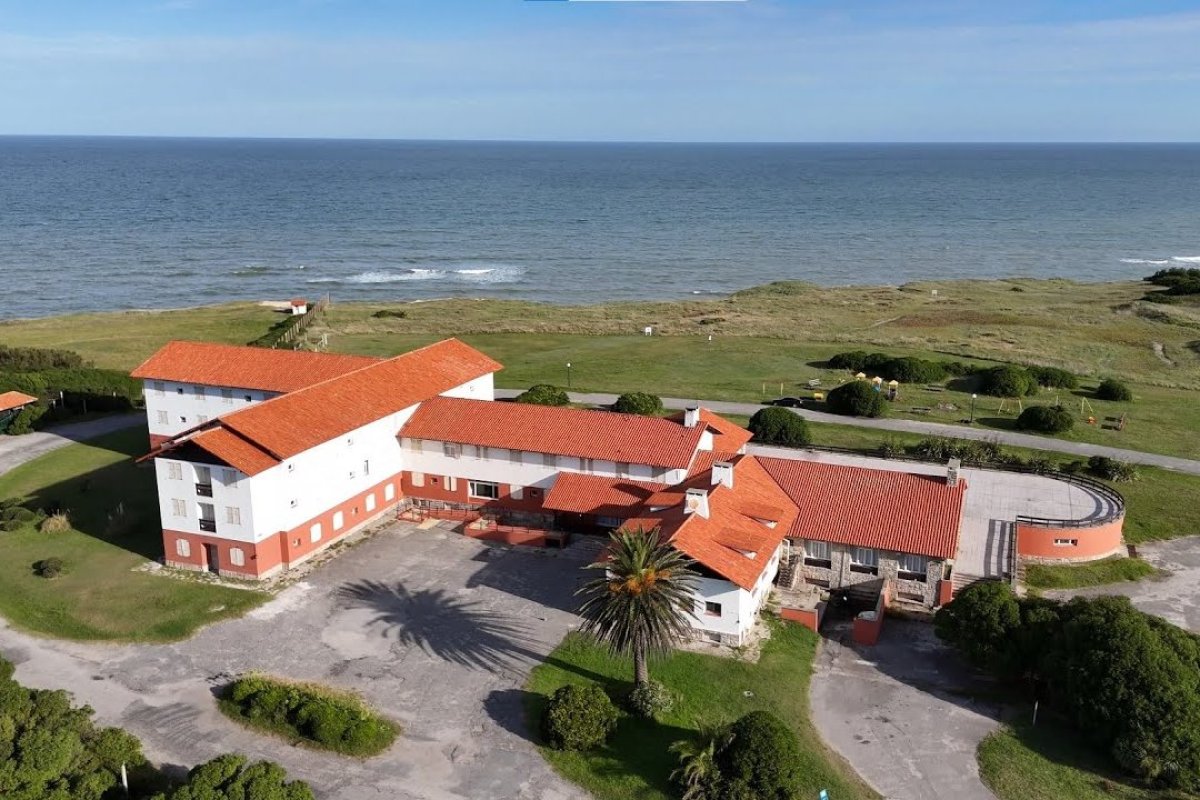 <p>Fin de la era del "turismo social" peronista: Milei privatizará los hoteles para trabajadores que cuestan US$ 10 la noche</p>