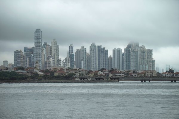 <p>Panamá impone impuesto del 15% a las “empresas de papel”</p>