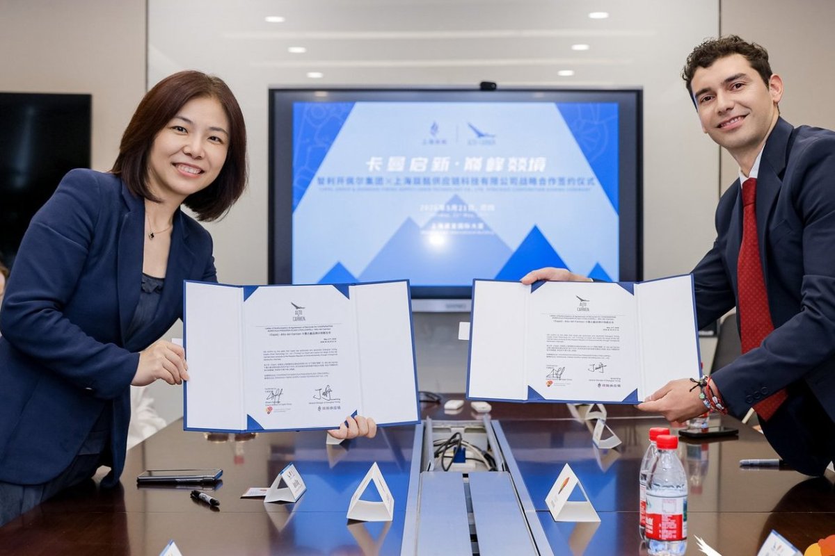 <p>Grupo Capel sella histórica alianza con gigante chino para distribuir pisco Alto del Carmen en el mercado premium de la potencia asiática</p>