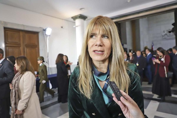Ministra Rincón aterriza mensaje presidencial: proyecto para enfrentar deuda con distribuidoras ingresaría al Congreso la próxima semana