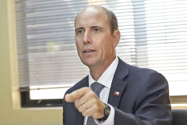 <p>Arrau ajusta su equipo en el Ministerio de Seguridad y destituye a los dos subsecretarios</p>