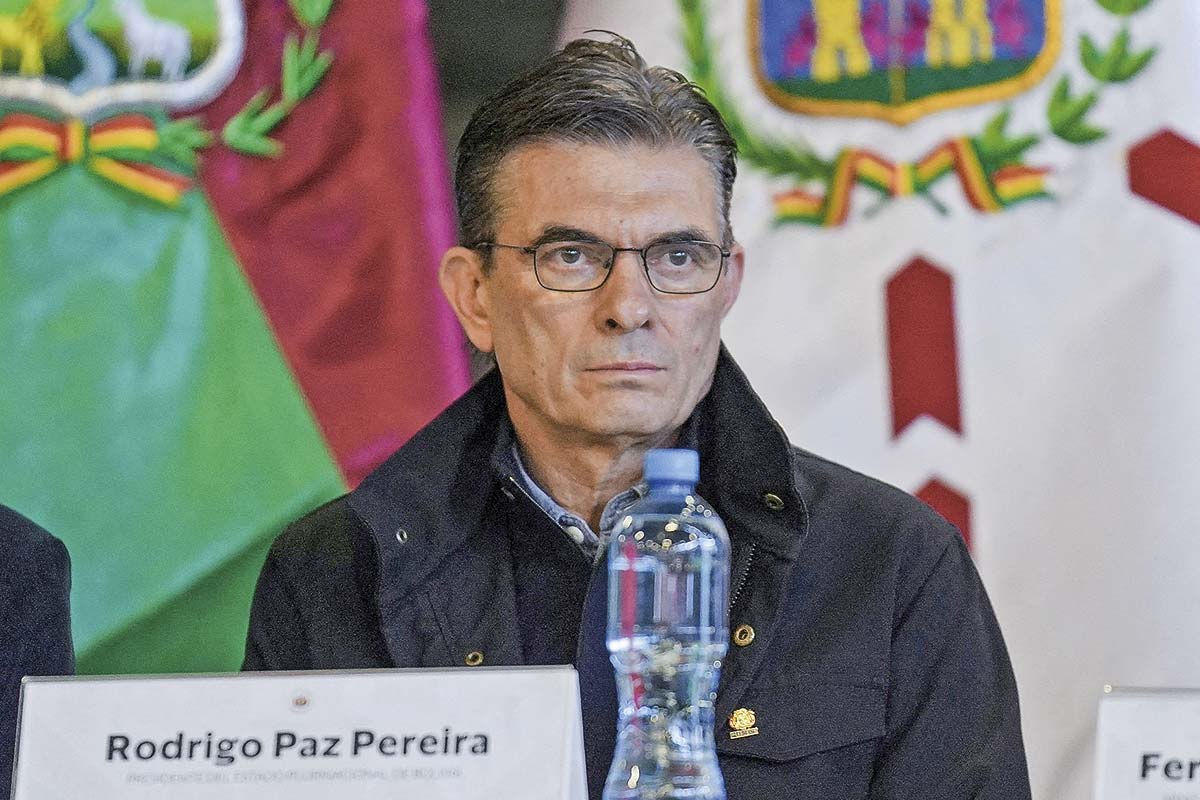 <p>La normativa indica que se puede realizar un referéndum revocatorio en la segunda mitad del mandato de Rodrigo Paz, por eso lo que se evalúa es una modificación a la ley para adelantarlo. Foto: Reuters</p>
