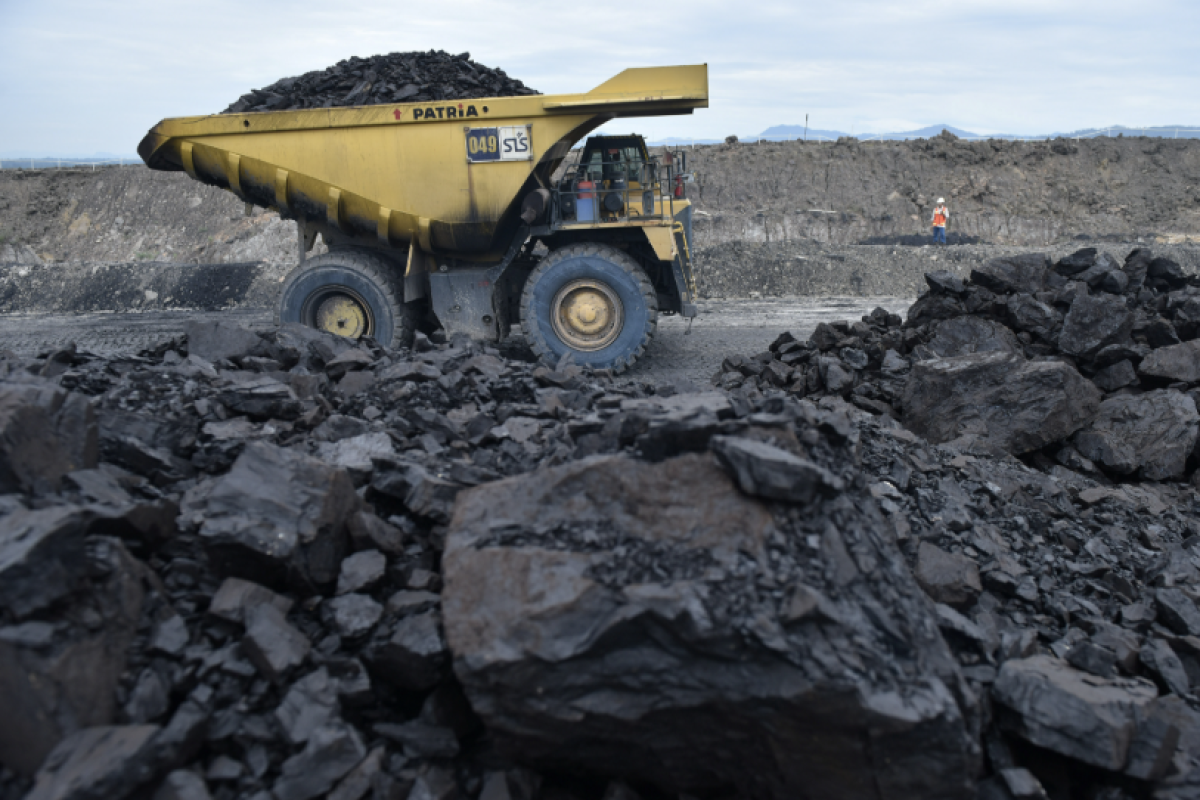<p>Minera vinculada a Glencore suspende operaciones por bloqueos de comunidades en Colombia</p>