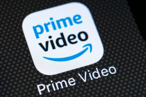 <p>Tribunal condena a Amazon a pagar más de $6.500 millones a gremio de actores chilenos por infringir la ley de propiedad intelectual</p>