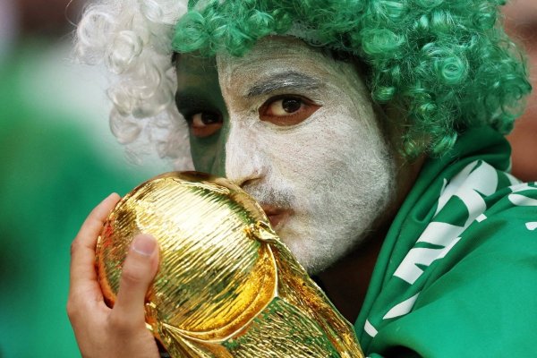 <p>El Mundial podría costar miles de millones dólares a las empresas mientras los trabajadores ven los partidos</p>