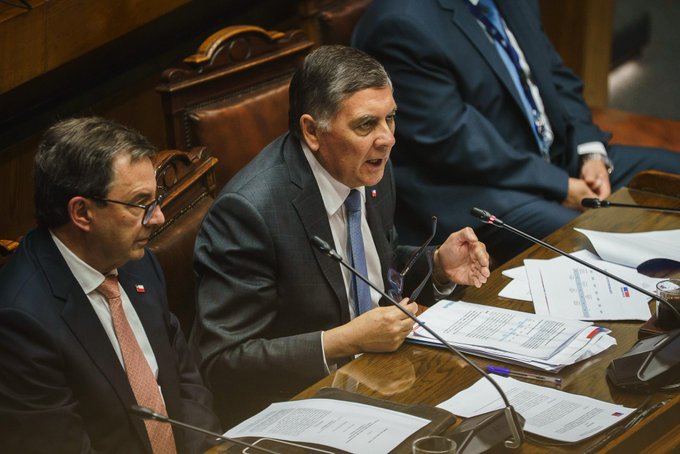 <p>Alvarado enfrenta críticas de oposición a mayor endeudamiento: “Les pediría tener pudor, porque fueron parte de un gobierno que dejó una situación fiscal critica”</p>