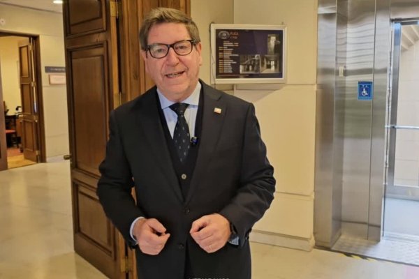<p>Ahora en DF | Ministro Mas por la llegada de Jorge Gómez a Codelco: "Marca el inicio de una nueva etapa de orden"</p>
