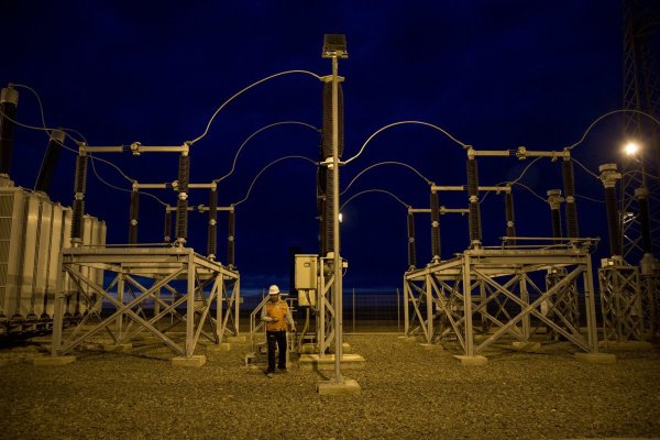 <p>China desiste de compra de Transelec: temores a objeciones de Washington habrían frenado la operación</p>