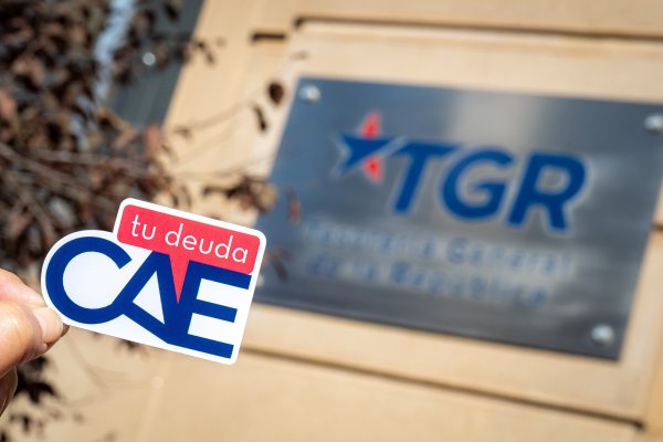 <p>Tesorería inicia embargos de bienes raíces a deudores del CAE</p>