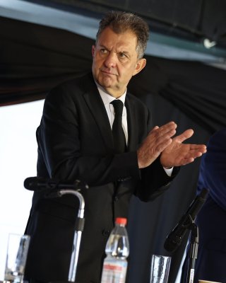 <p>Aníbal Mosa declara exitosa su OPA y se transforma en el máximo accionista de ByN</p>