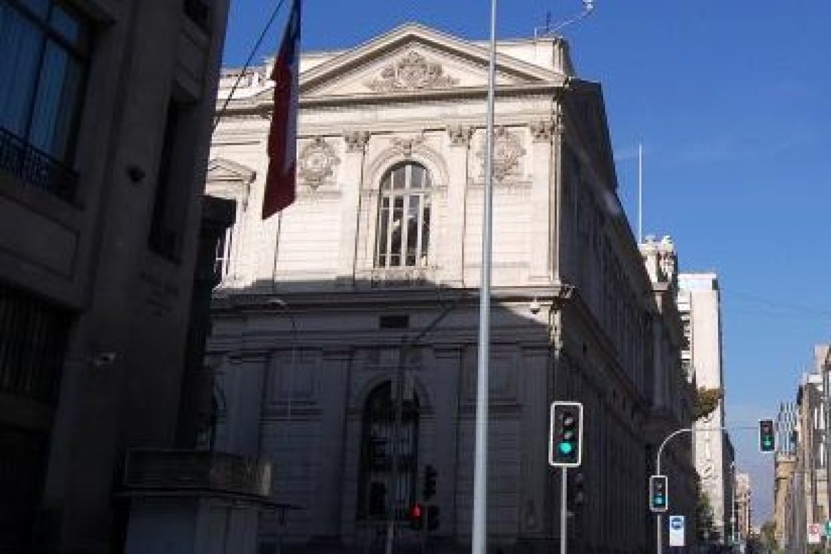 <p>Proyecto de reactivación económica: senadores de oposición buscan articularse con los alcaldes</p>