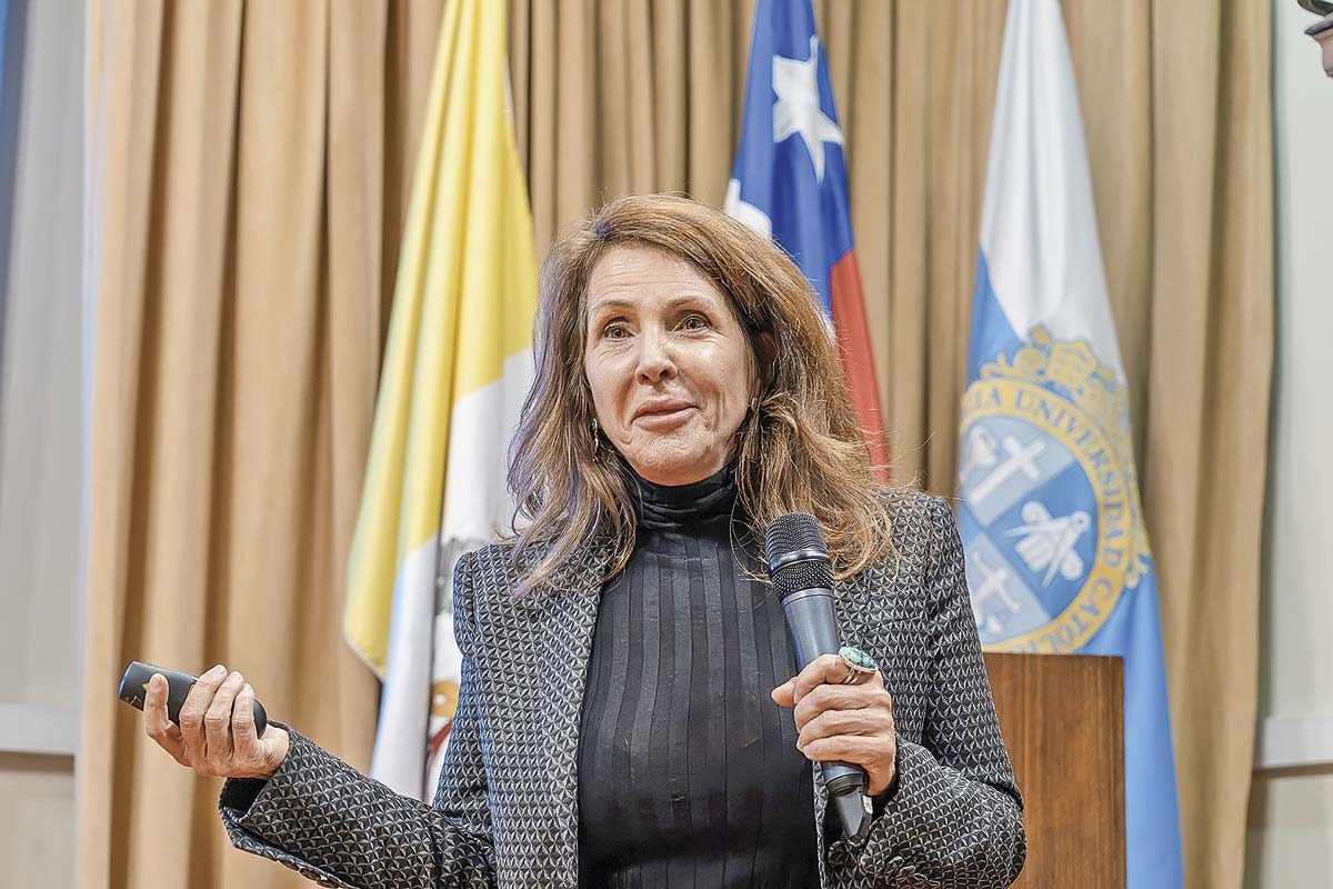 <p>Francisca Cortés Solari, quien participó en el seminario internacional “Alianza Público-Privada por la Conservación de la Naturaleza”.</p>