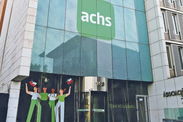 <p>FNE pone en jaque a la ACHS: recomienda giro único y evaluar cotización del seguro laboral obligatorio</p>