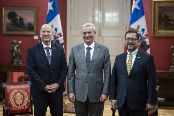 <p>Segunda vez en La Moneda: Embajador de EEUU se reúne con el Presidente José Antonio Kast</p>