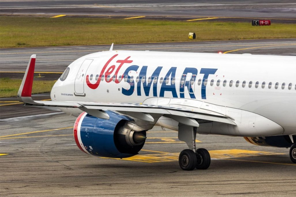 JetSmart expande operaciones a doble dígito y gana reconocimiento por eficiencia de su modelo low cost