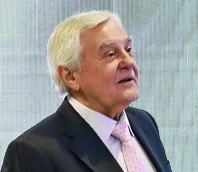 Foto del personaje del parqué embebida