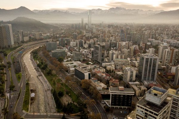<p>En un informe de 2021, la OCDE señaló que los requisitos de Chile para levantar el secreto bancario son “muy engorrosos”. (Foto: Bloomberg)</p>