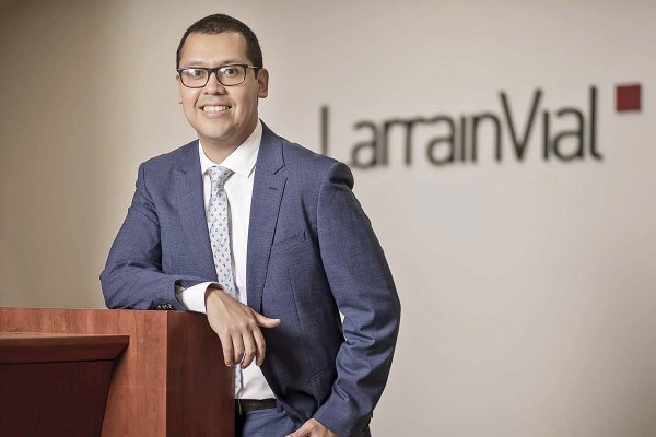 Luis Ramos, gerente de Estrategia Renta Variable de LarrainVial Research: “Combinando retórica y viabilidad política, un eventual triunfo de Sánchez es más status quo”