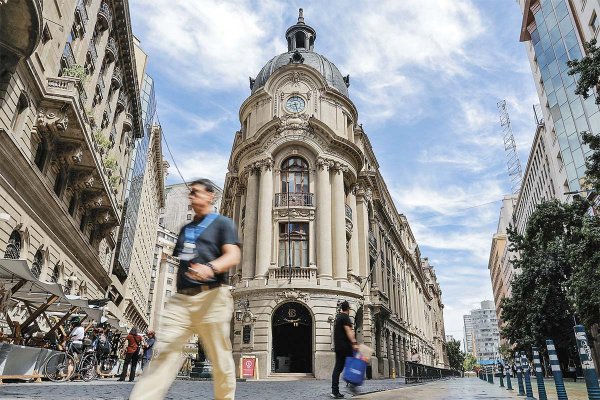 <p>El apetito por riesgo vuelve a la región: volúmenes de transacción en acciones saltan 75% entre Chile, Colombia y Perú</p>