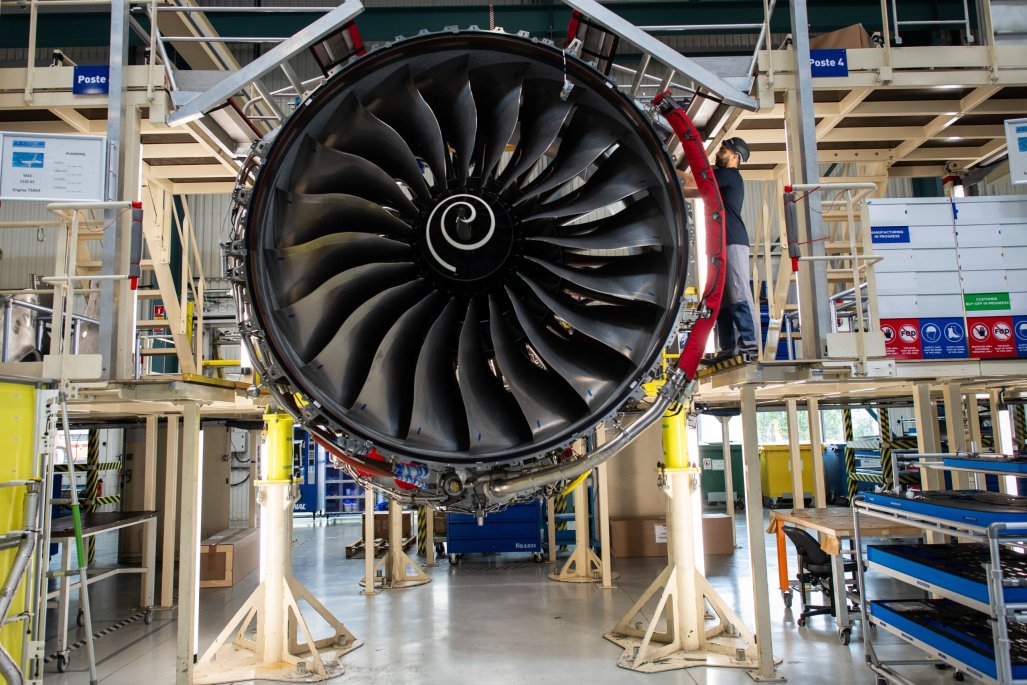 United Airlines pone a Rolls-Royce “en la banca de