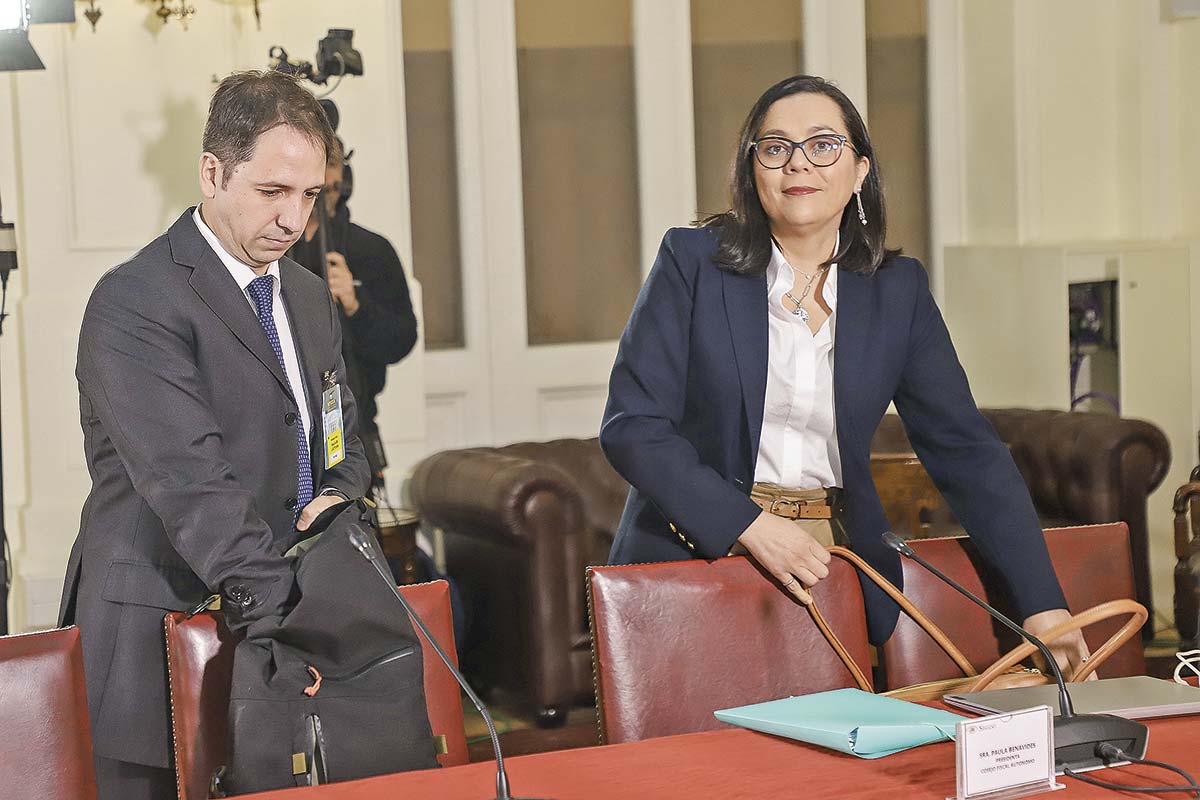<p>La presidenta del CFA, Paula Benavides, junto al vicepresidente del organismo, Sebastián Izquierdo. Crédito: Julio Castro</p>