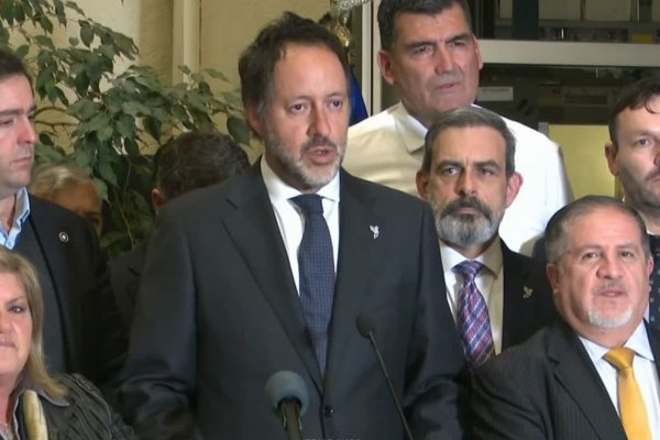Ahora en DF | Diputados presentan acusación constitucional contra exministro Nicolás Grau