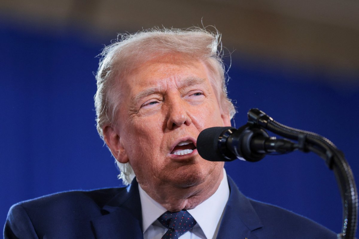 <p>Trump responsabiliza a Irán de ataque a helicóptero en Ormuz y asegura que "Estados Unidos debe responder"</p>