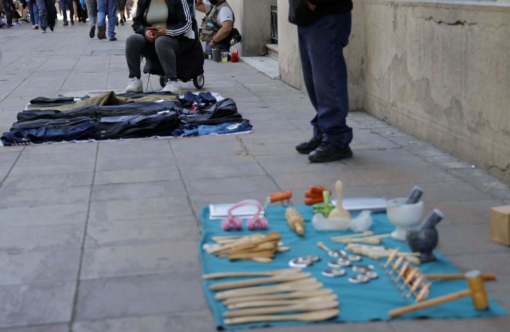 No sólo es Santiago: la informalidad laboral gana 