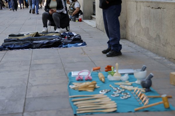 No sólo es Santiago: la informalidad laboral gana terreno a lo largo de todo Chile