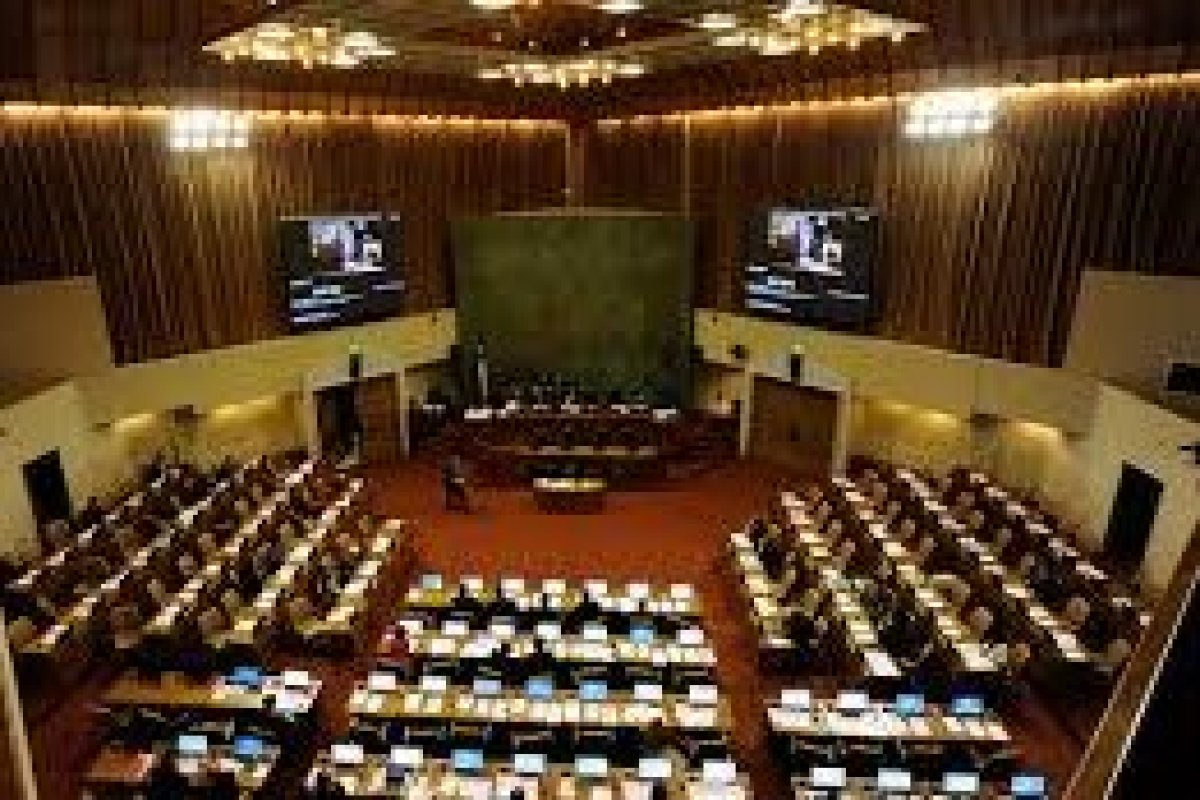 <p>Sin sorpresas, la Comisión de Hacienda de la Cámara despachó el proyecto que autoriza mayor endeudamiento fiscal</p>