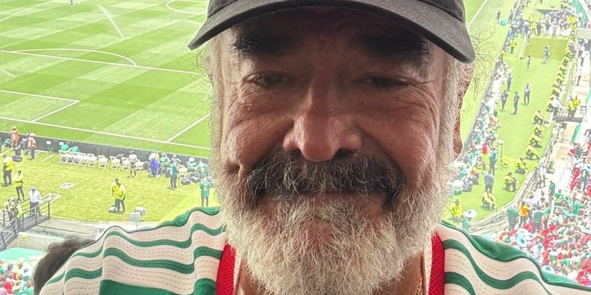 Ahora en DF | Andrónico Luksic se pone la camiseta mexicana y manda saludos desde el partido inaugural del Mundial