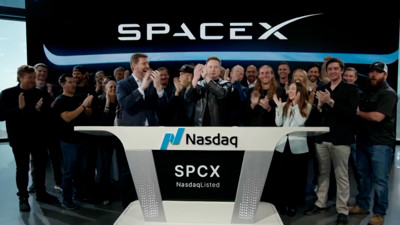 <p>Ahora en DF | Elon Musk toca la campana en la sesión de debut de SpaceX en Wall Street</p>