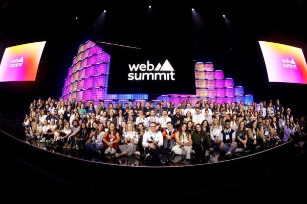 <p>MÁS DE 40 MIL PERSONAS Y LA BILLONARIA SELF-MADE MÁS JOVEN DEL MUNDO COMO SPEAKER PRINCIPAL: ASÍ FUE EL WEB SUMMIT RÍO</p>