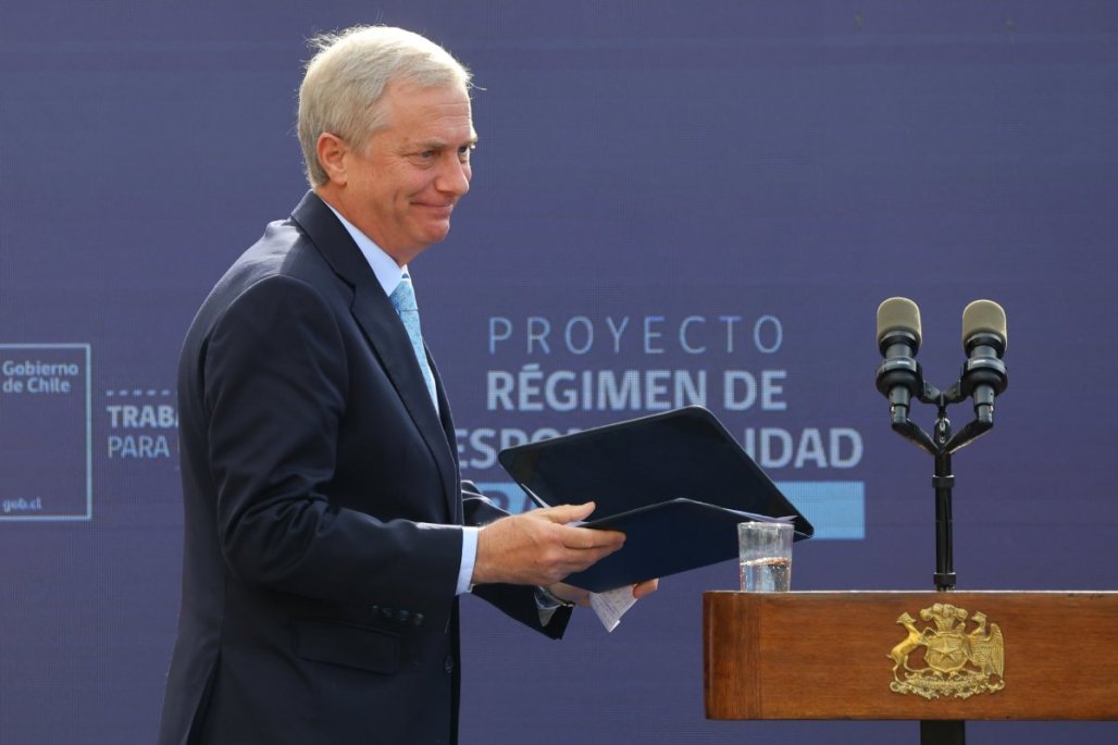 Encuesta Criteria: desaprobación de Kast llega a 52% a tres meses de asumir y 38% de los encuestados cree que la ley miscelánea será positiva para el país