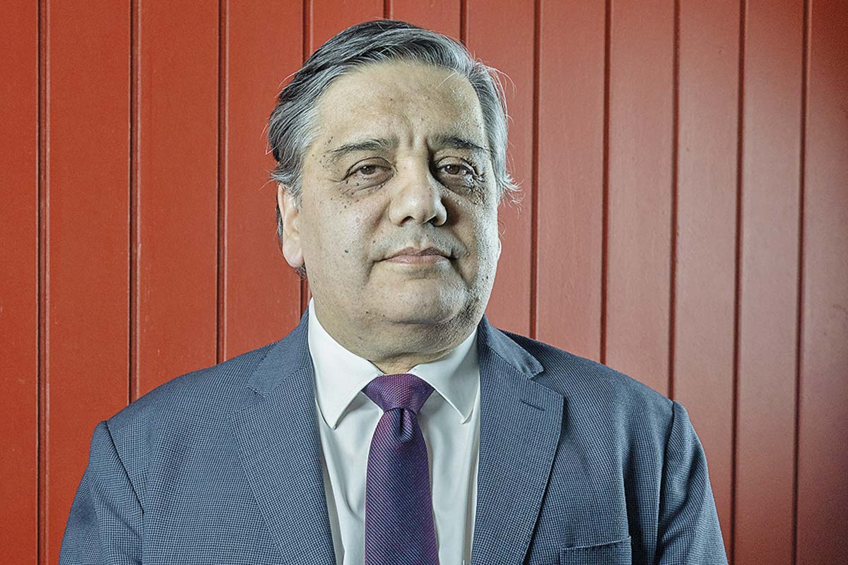 <p>David Bravo, director del Centro de Encuestas y Estudios Longitudinales UC. Foto: Verónica Ortíz</p>