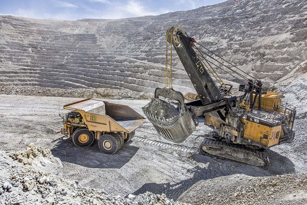 <p>Collahuasi invertirá US$ 345 millones en ajustes operacionales para sostener niveles de producción en la zona de Pica</p>